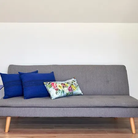 Sunny With Terrace.river View! Lägenhet *