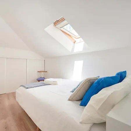 Sunny With Terrace.river View! Lisboa