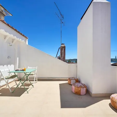 Sunny With Terrace.river View! Apartamento