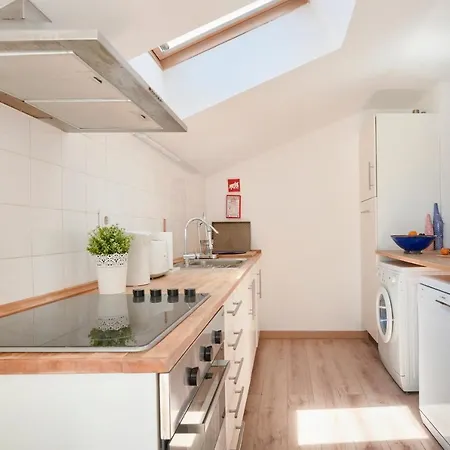 Sunny With Terrace.river View! Apartamento