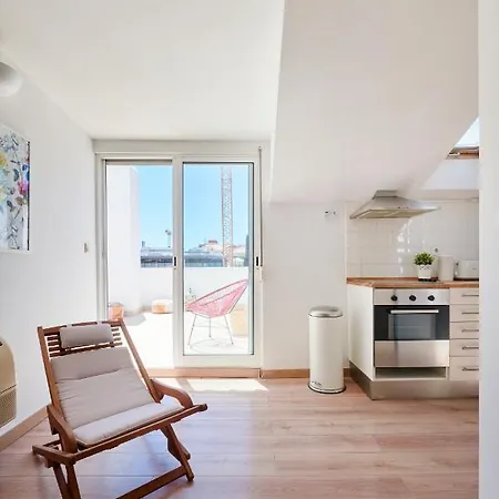 Lägenhet Sunny With Terrace.river View! *