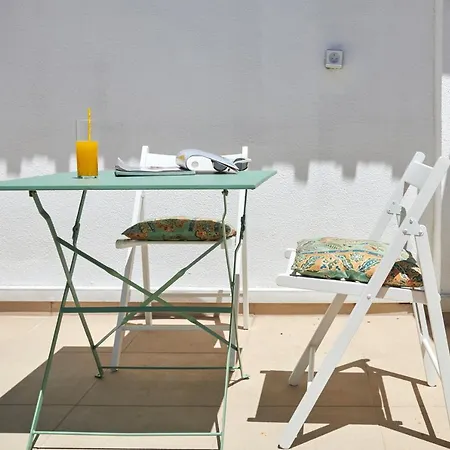 Sunny With Terrace.river View! *