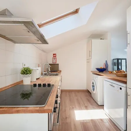 Sunny With Terrace.river View! Apartamento