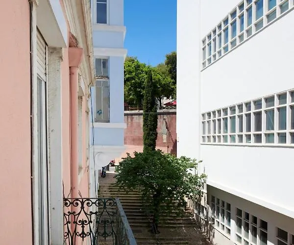 Sunny With Terrace.river View! Apartmán