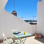 Sunny With Terrace.river View! Apartment *