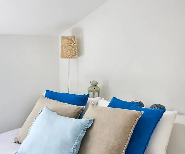 شقة Sunny With Terrace.river View! *