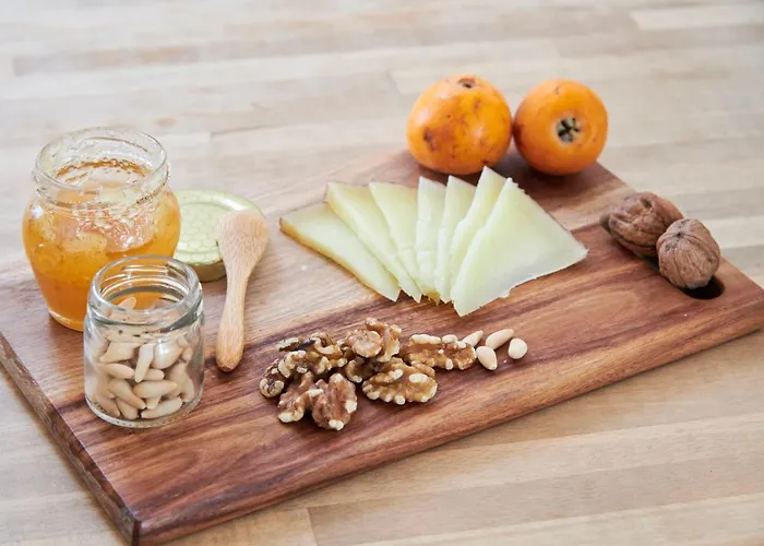 شقة Sunny With Terrace.river View!